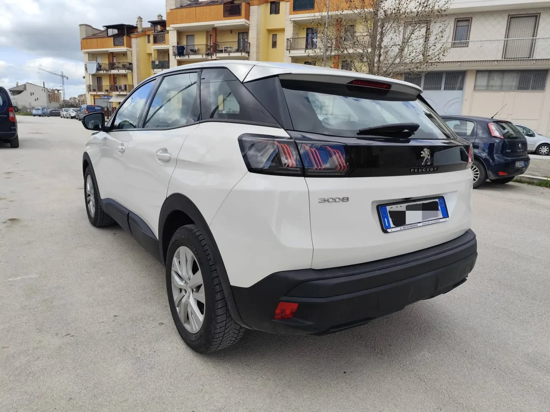 Peugeot 3008 BlueHDi 130 S&S EAT8 Active Pack 2ª serie — foto 2