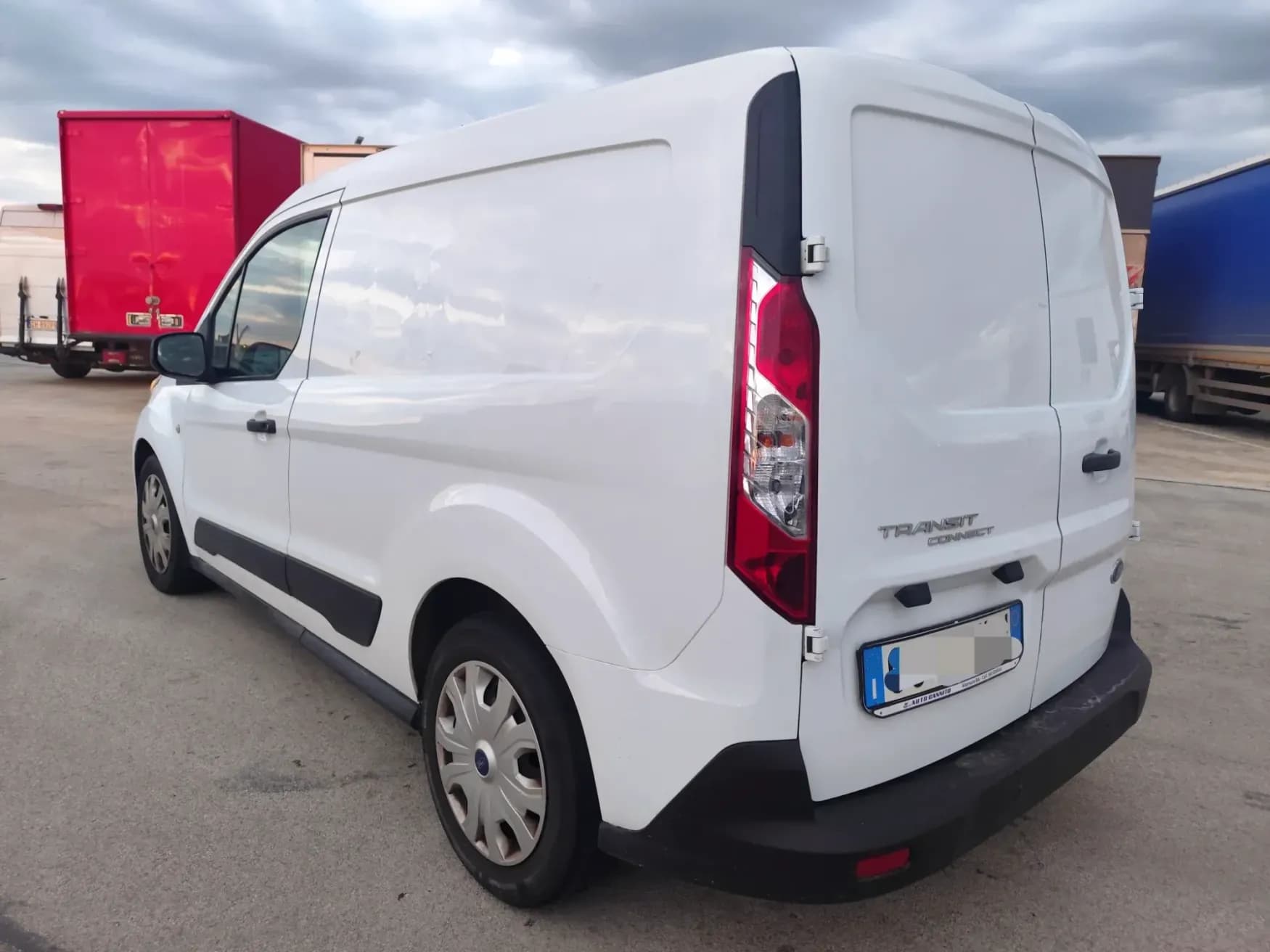 Ford Transit Connect 200 1.5 TDCi 100CV PC Furgone Trend 2ªs — foto 2